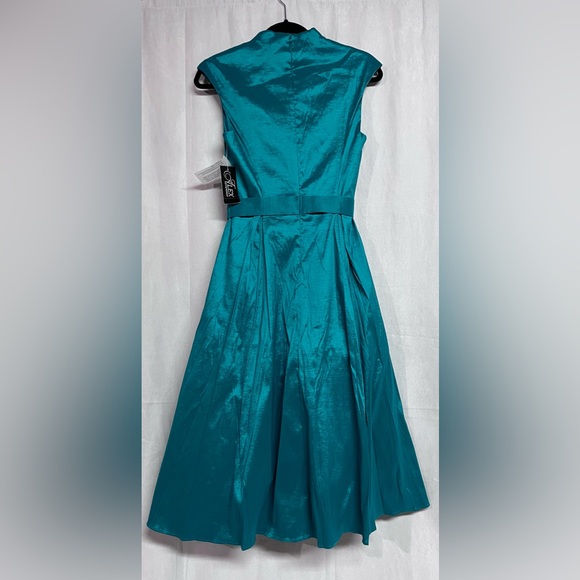 Alex Evenings Stretch Taggeta Cocktail Dress Size 8 Hot Teal - Picture 6 of 6